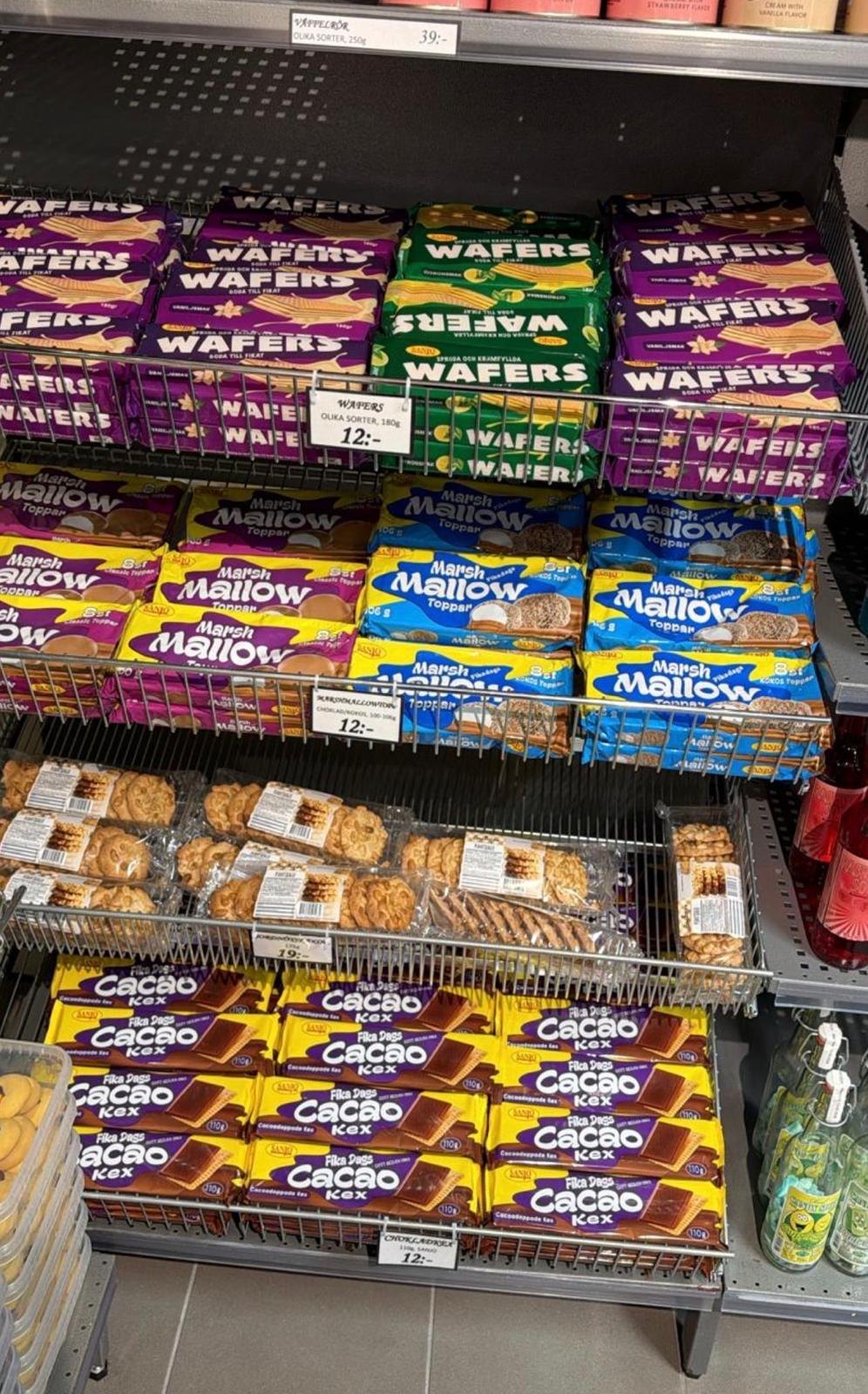 Wafers and marshmallows on retail shelves